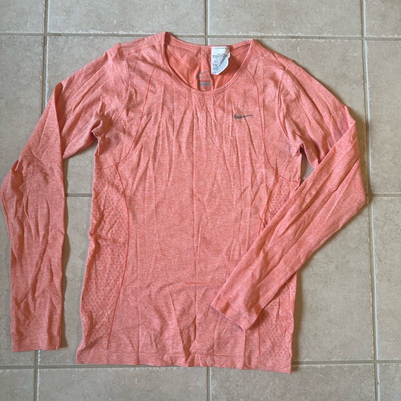 Nike Running DriFit Top - Picture 1 of 3